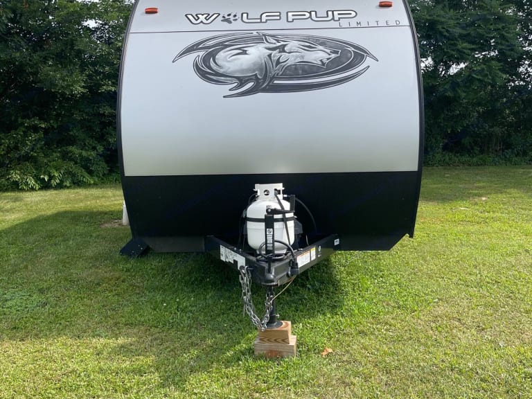 2020 Cherokee Wolf pup Travel trailer Rental in Carterville, IL Outdoorsy