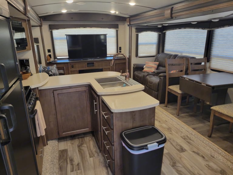 2019 Keystone RV Cougar Travel trailer Rental in Belle fourche, SD