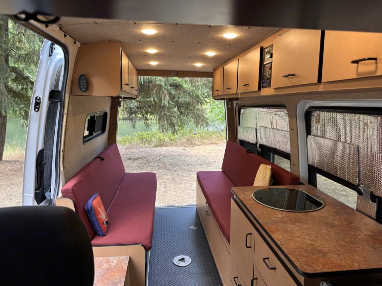 2016 MercedesBenz B class campervan MB 140 Camper van Rental in Eugene