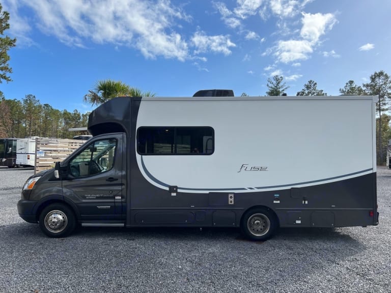 2019 Winnebago Fuse Class C Rental in Awendaw, SC Outdoorsy
