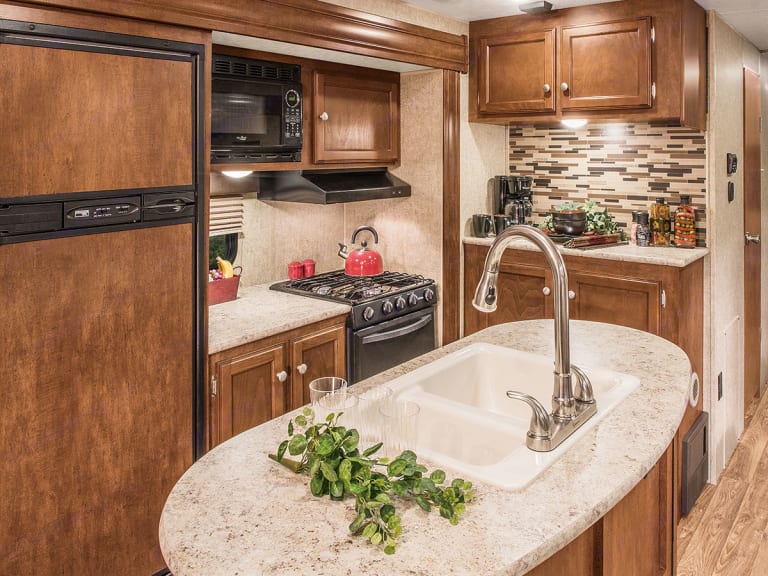 2017 Venture Rv Sporttrek Truck Camper Rental in Bolivar, MO Outdoorsy