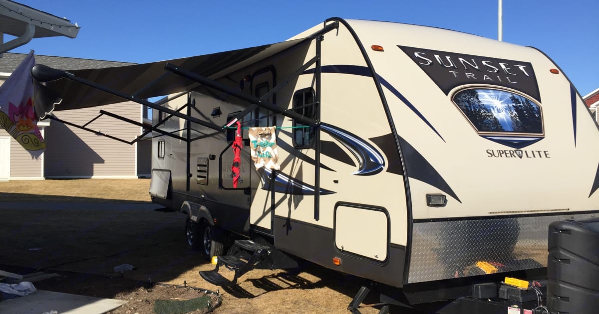 2015 Crossroads Sunset Trail Travel trailer Rental in Eielson AFB, AK