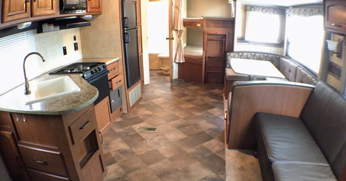 2014 Keystone Summerland Travel trailer Rental in Lincoln, DE Outdoorsy