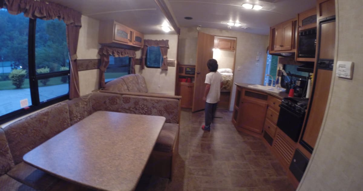 2011 Keystone Hideout Travel trailer Rental in Charleston, WV Outdoorsy