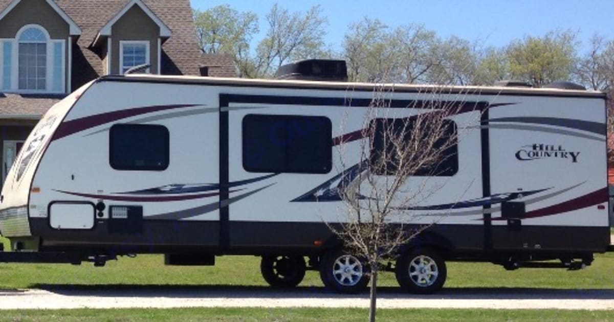 2012 Crossroads Hill Country Travel trailer Rental in Farmersville, TX