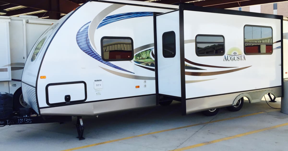 2013 Augusta Rv 28BH Travel trailer Rental in Shreveport, LA Outdoorsy