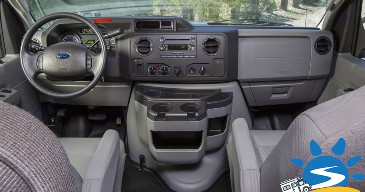 2016 Ford Ford E350 Motorhome Rental in Carson（洛杉矶）, CA Outdoorsy
