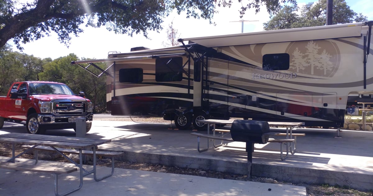 2015 Redwood Redwood Fifthwheel Rental in Kingsland, TX Outdoorsy