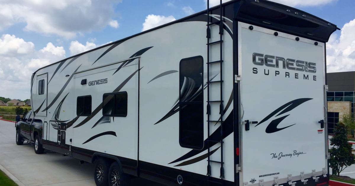 genesis supreme toy hauler fifth wheel