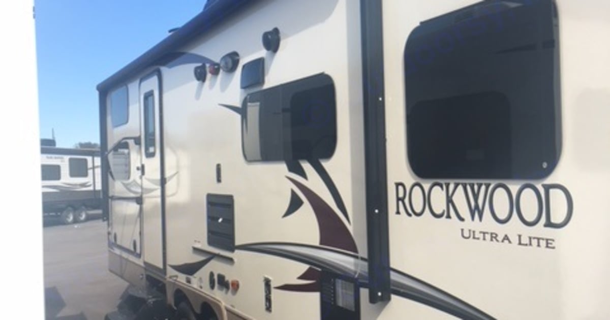 2017 Forest River Ultra Lite Travel trailer Rental in Thrall, TX