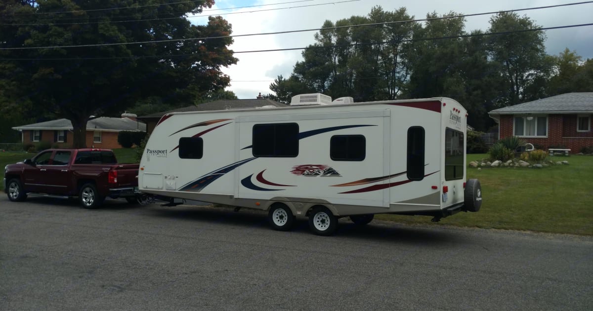 2011 Keystone Passport Ultra Lite Grand Touring Travel trailer Rental