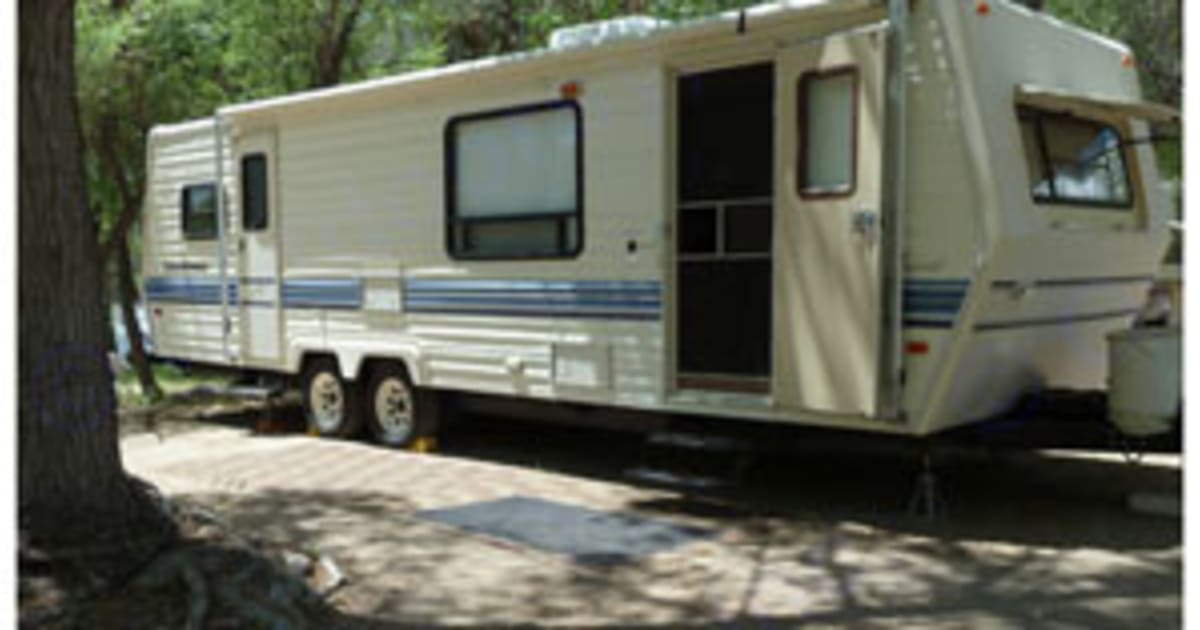 1992 Coachman Trailer Travel trailer Rental in Kernville, CA Outdoorsy