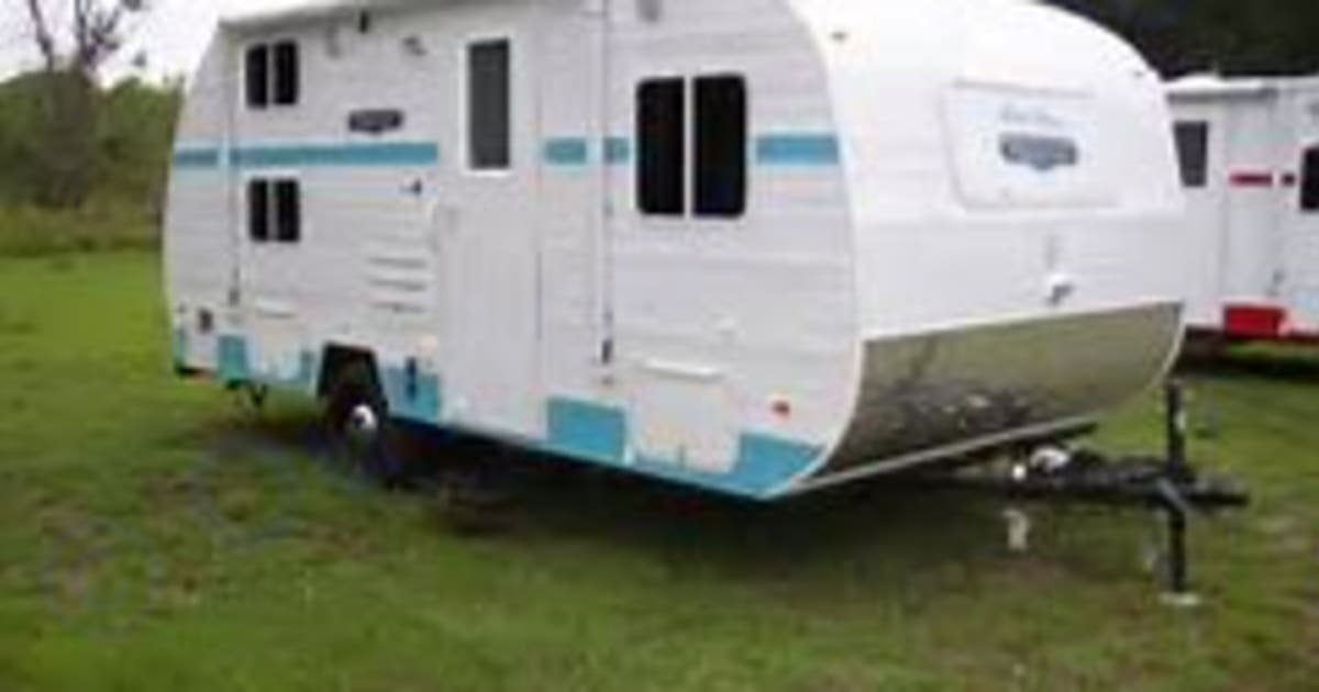 2013 Riverside Rv 2013 Riverside Rv Retro Travel trailer Rental in Langley, WA | Outdoorsy