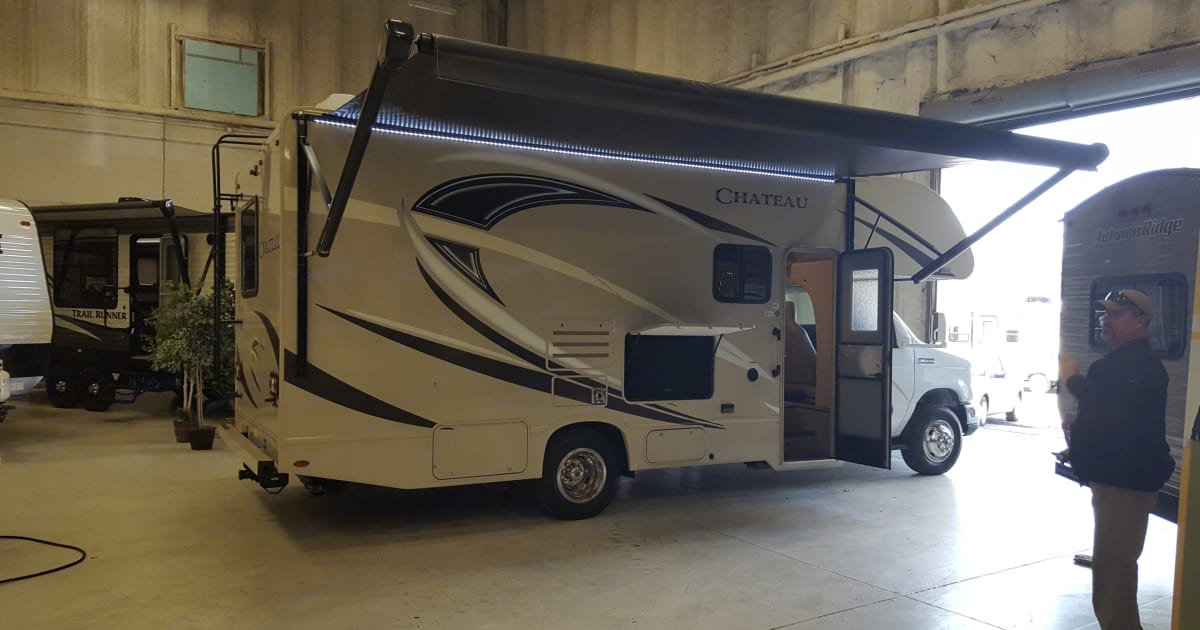 2018 Thor Motor Coach Chateau Motorhome Rental in Shepherdsville, KY