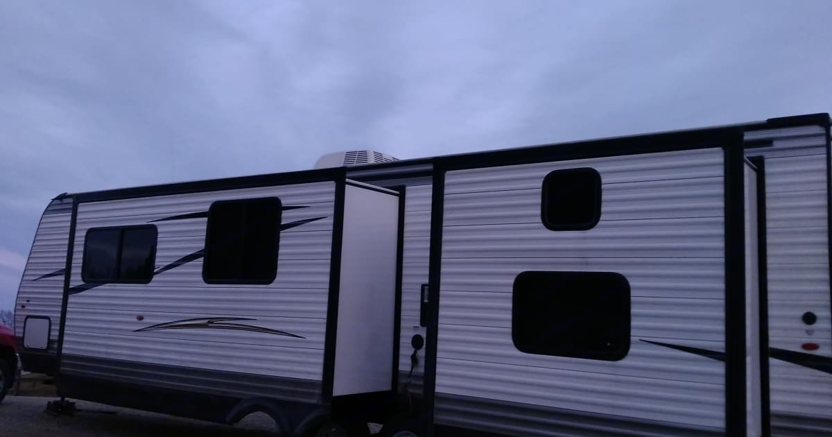2017 Jayco Jay Flight Travel trailer Rental in Greenfield, OH Outdoorsy