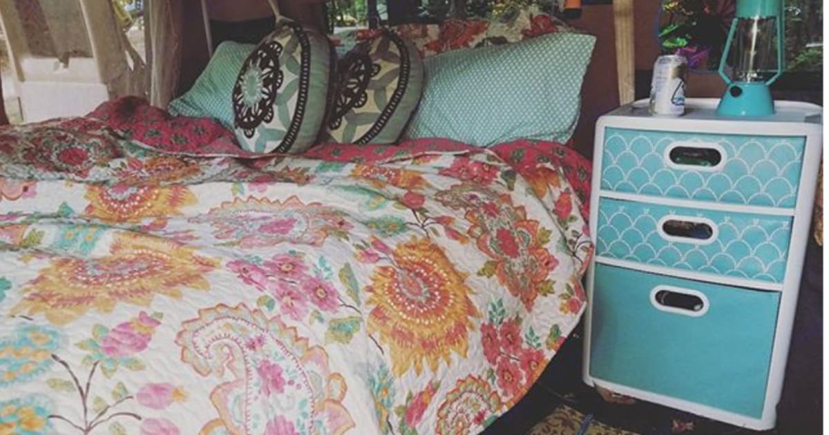 1998 Dodge Ram 1500 Camper van Rental in Woodbridge, VA Outdoorsy