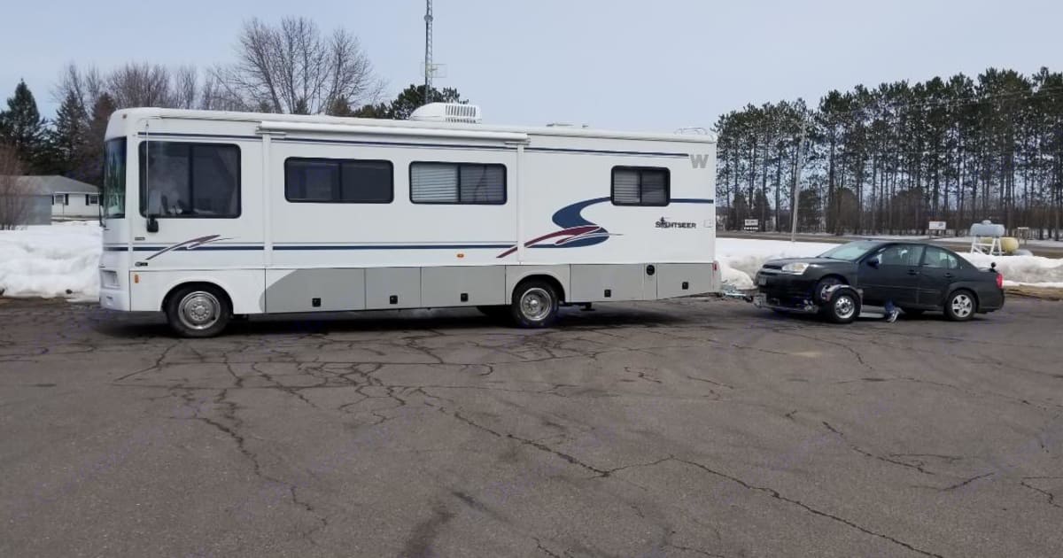 2003 Winnebago Sightseer Class A Rental in Woodbury, MN Outdoorsy