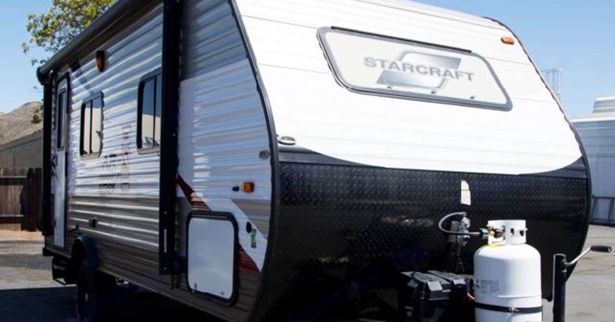 2016 Starcraft ArOne Travel trailer Rental in El Cajon, CA Outdoorsy