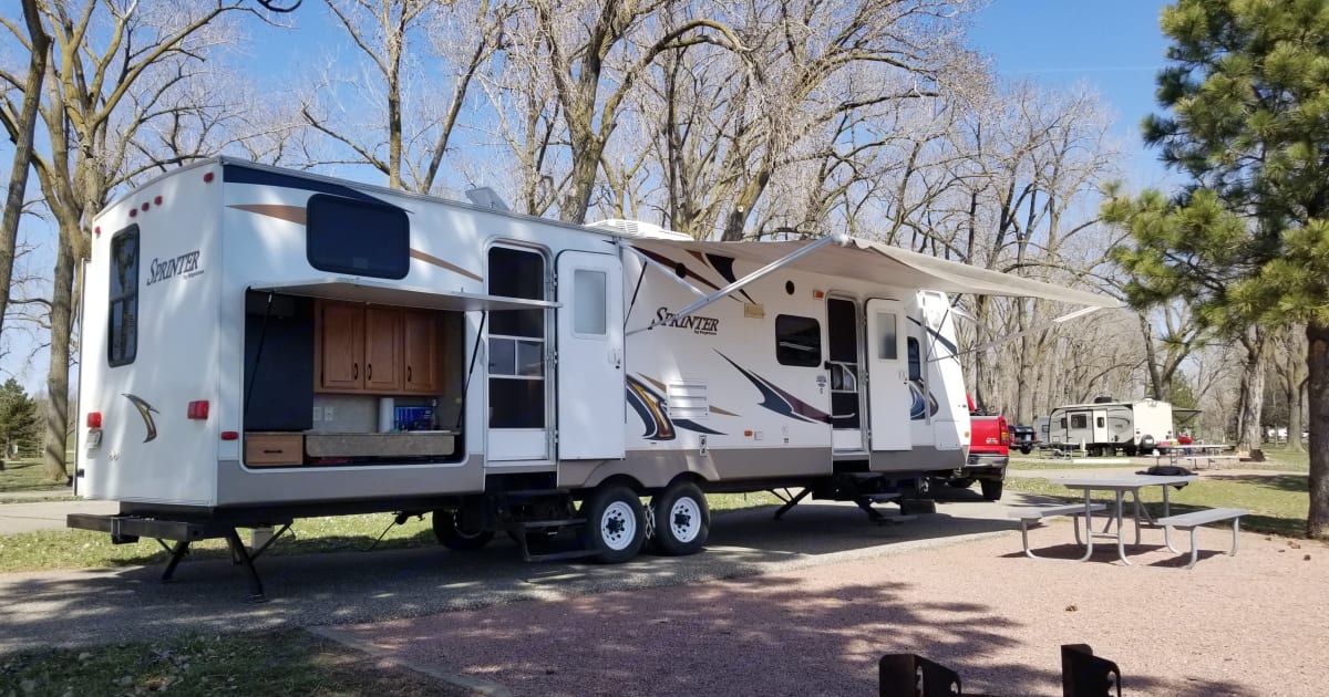 2011 Keystone Sprinter Travel trailer Rental in Yankton, SD Outdoorsy
