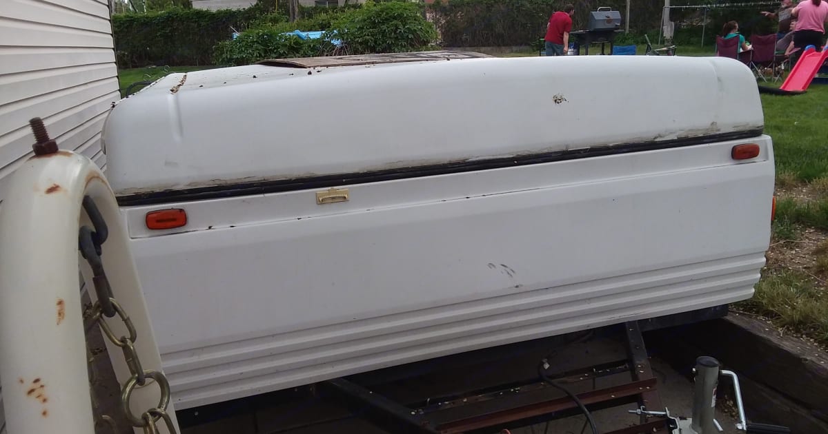 2004 Coleman Destiny Bayport Folding trailer Rental in Taylorsville, UT Outdoorsy