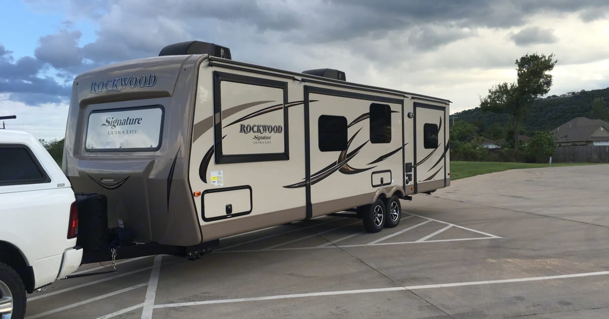 2017 Forest River Rockwood Signature Ultra Travel trailer Rental in