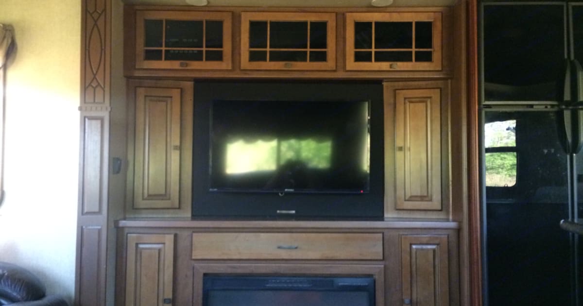 2013 Heartland Gateway Fifthwheel Rental in Clewiston, FL Outdoorsy