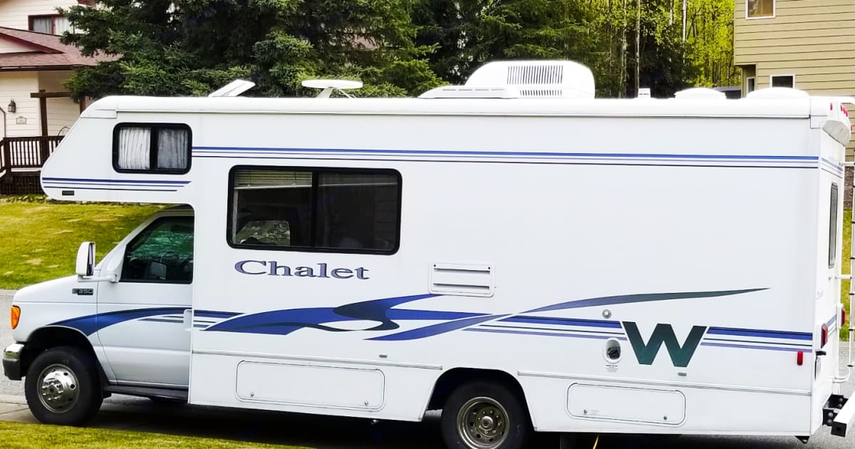2004 Winnebago Chalet Motorhome Rental in Anchorage, AK Outdoorsy