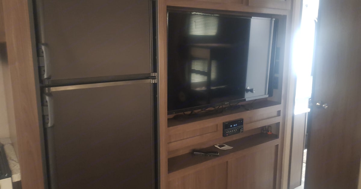 2018 Keystone Hideout Travel trailer Rental in Whitehorse, YT Outdoorsy