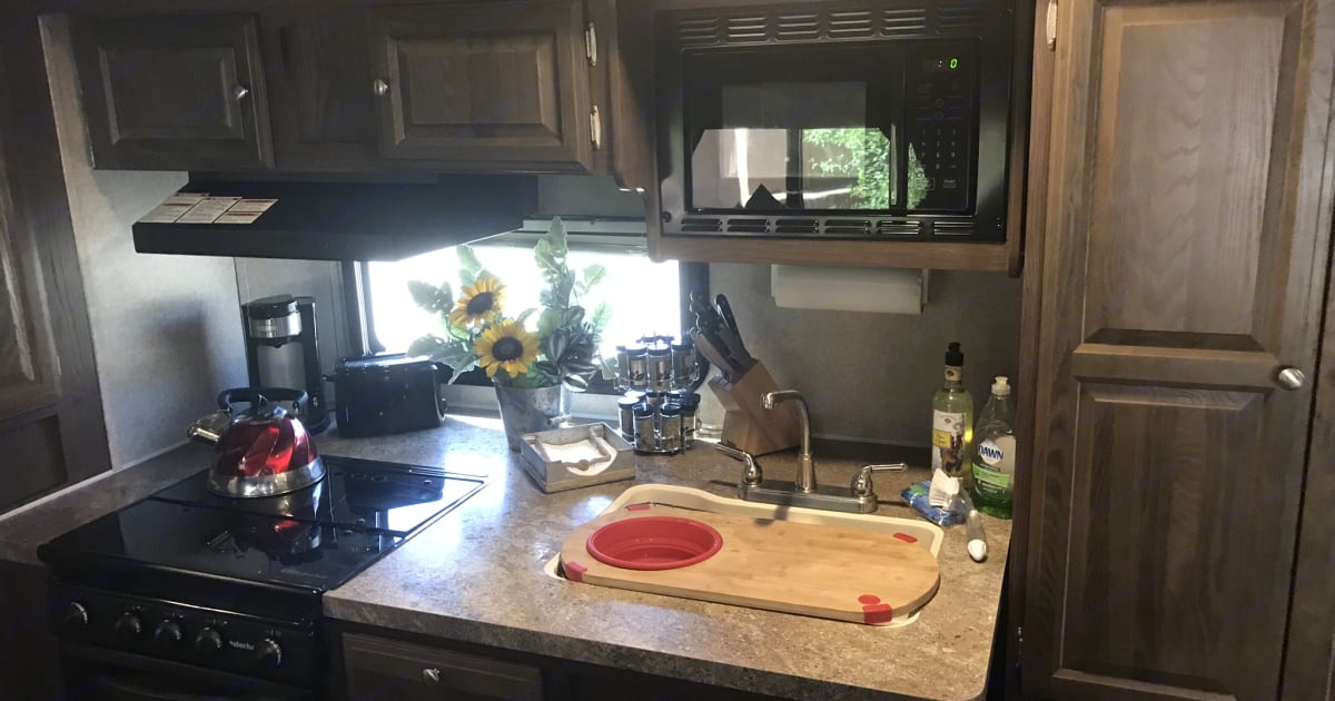 2016 Forest River Flagstaff Micro Lite Travel trailer Rental in Yuma