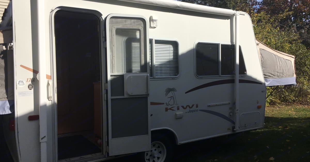 2002 Jayco Kiwi Travel trailer Rental in Surprise, AZ Outdoorsy