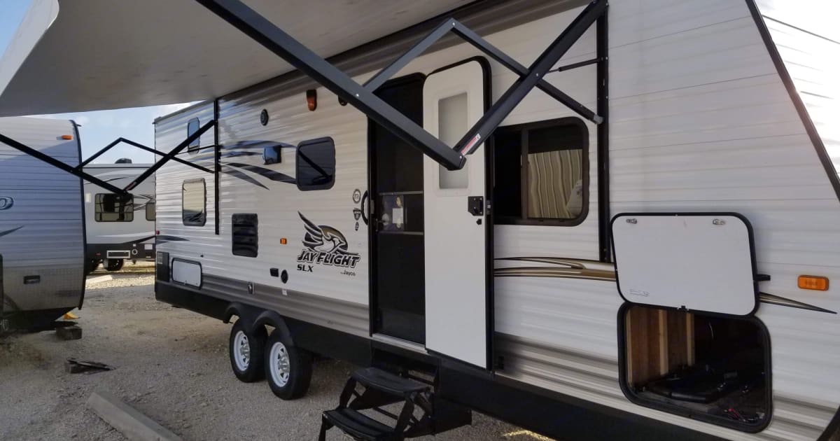 2017 Jayco Jay Flight Travel trailer Rental in Converse, TX Outdoorsy