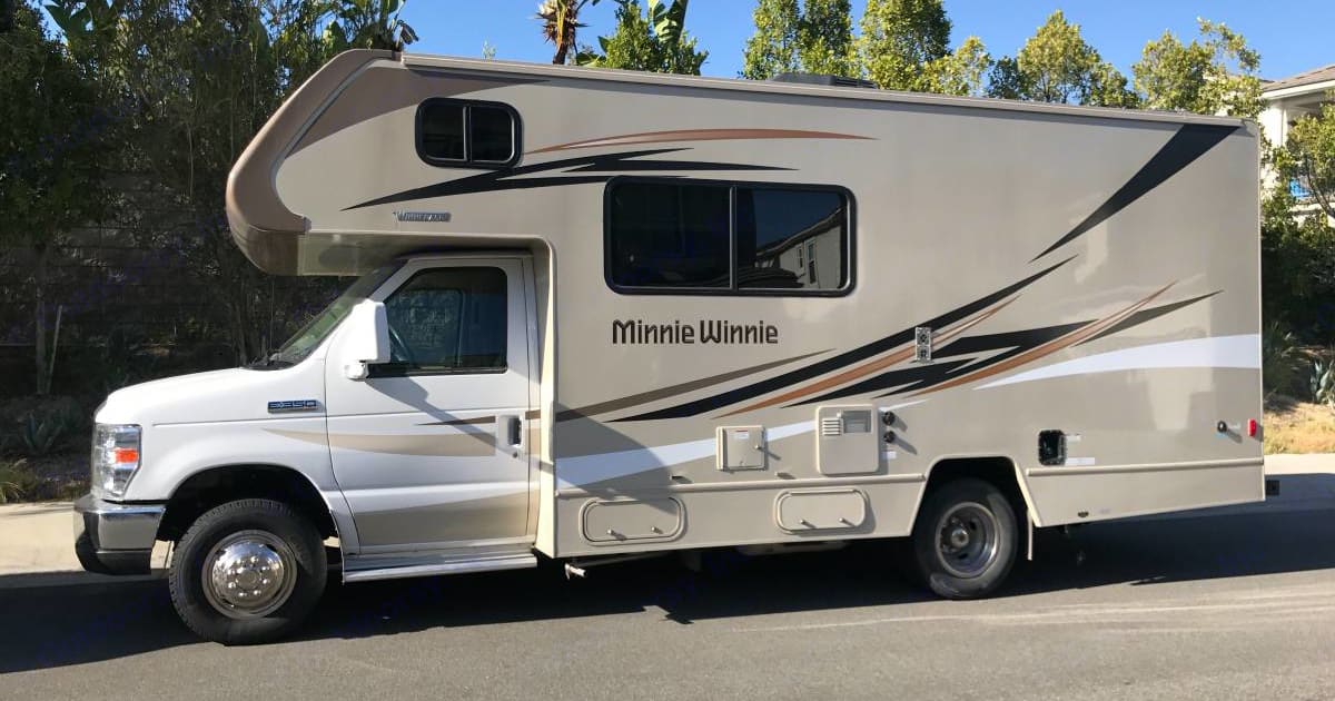 2017 Winnebago Minnie Winnie Class C Rental in Austin, TX | Outdoorsy