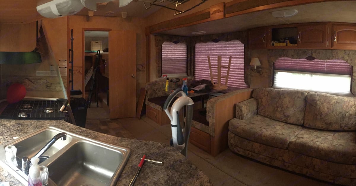 2007 Keystone Cougar Fifthwheel Rental in Whitehorse, YT Outdoorsy