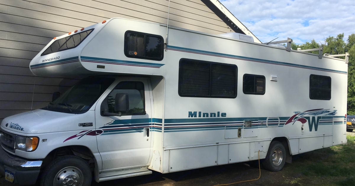 2000 Winnebago Minnie Winnie Class C Rental in Soldotna, AK | Outdoorsy
