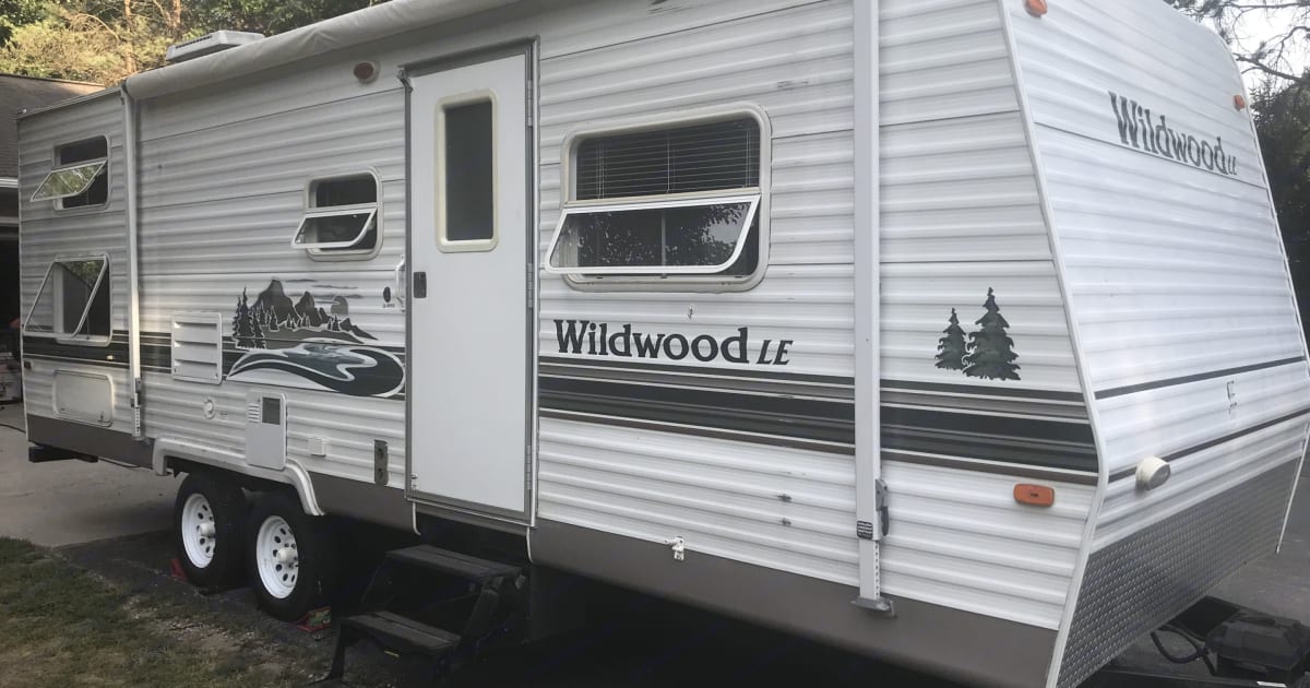 2005 Forest River Wildwood Travel trailer Rental in Fruitport, MI 2005 Forest River Wildwood Travel trailer Rental in Fruitport, MI