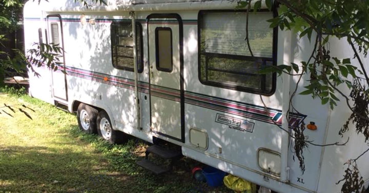 1996 Newmar Kountry Star Travel trailer Rental in Cullman, AL Outdoorsy