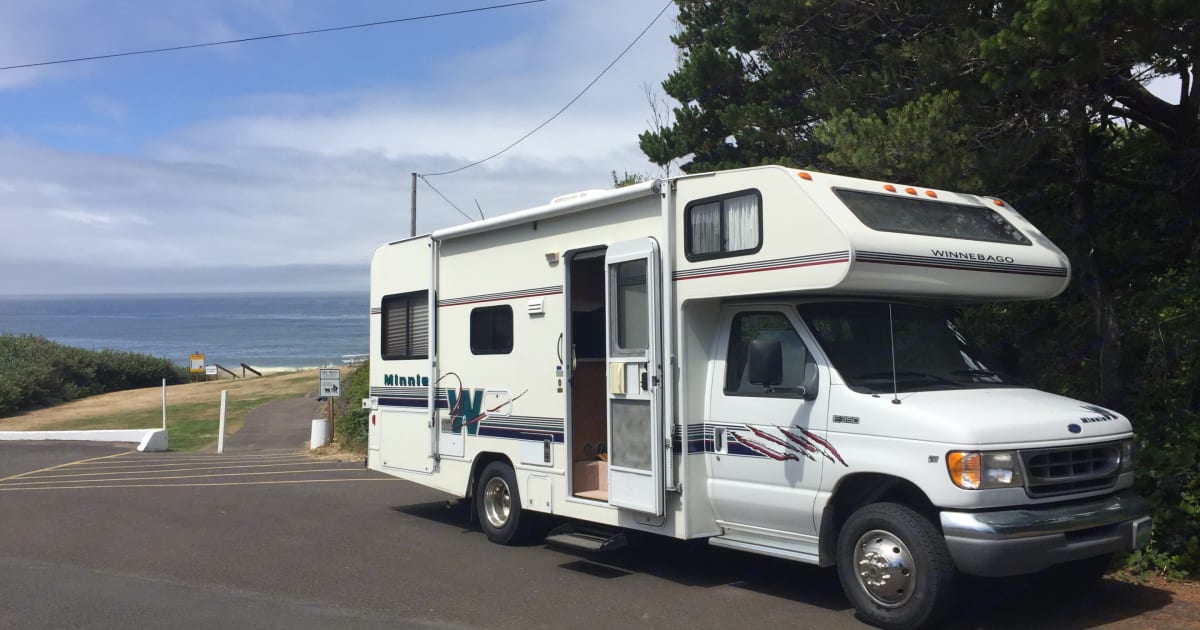 1997 Winnebago Minnie Winnie Class C Rental in Portland, OR | Outdoorsy