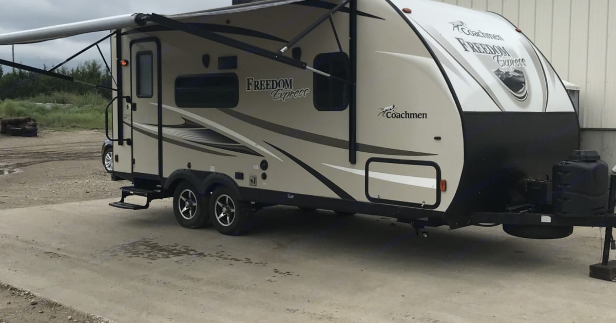 2017 Coachmen 192RBS FREEDOM EXPRESS Travel trailer Rental in Paola, KS ...