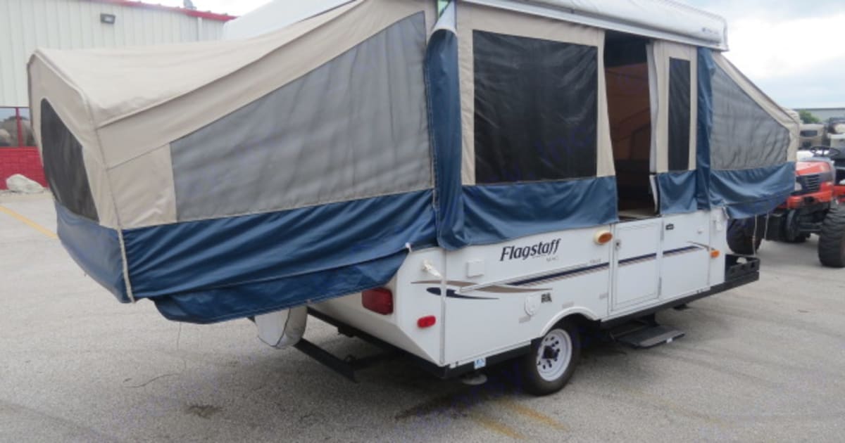 2009 Flagstaff Other Folding trailer Rental in Muskegon, MI Outdoorsy