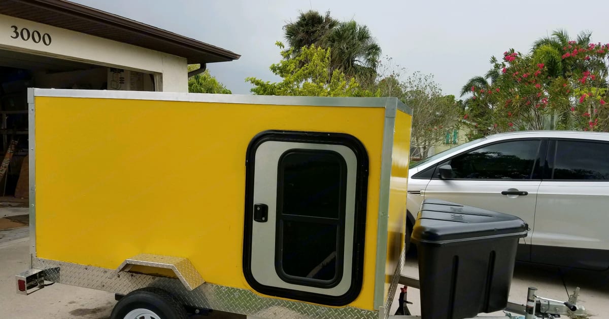 2017 Mini Camper 5x8 w/Air Travel trailer Rental in Newberry, FL
