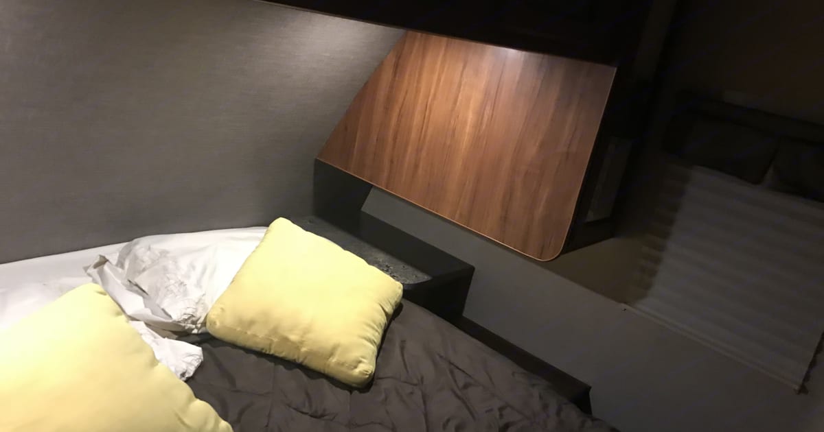 2017 Heartland Wilderness Travel trailer Rental in Clinton, TN Outdoorsy