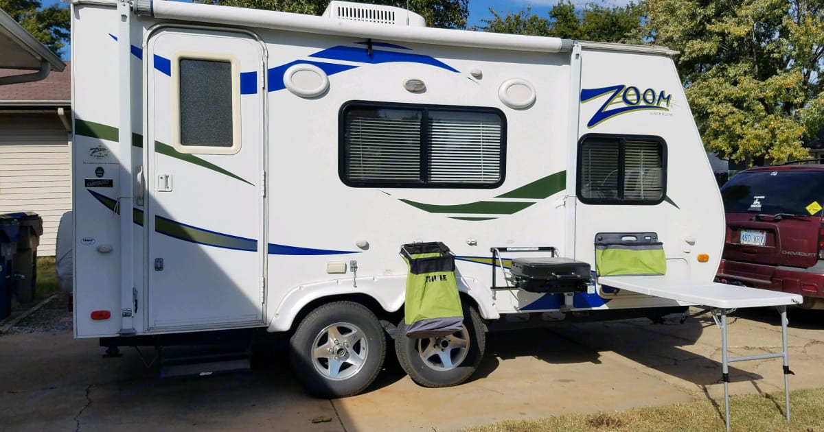 2008 Aerolite ZOOM 718FD Travel trailer Rental in MAIZE, KS Outdoorsy