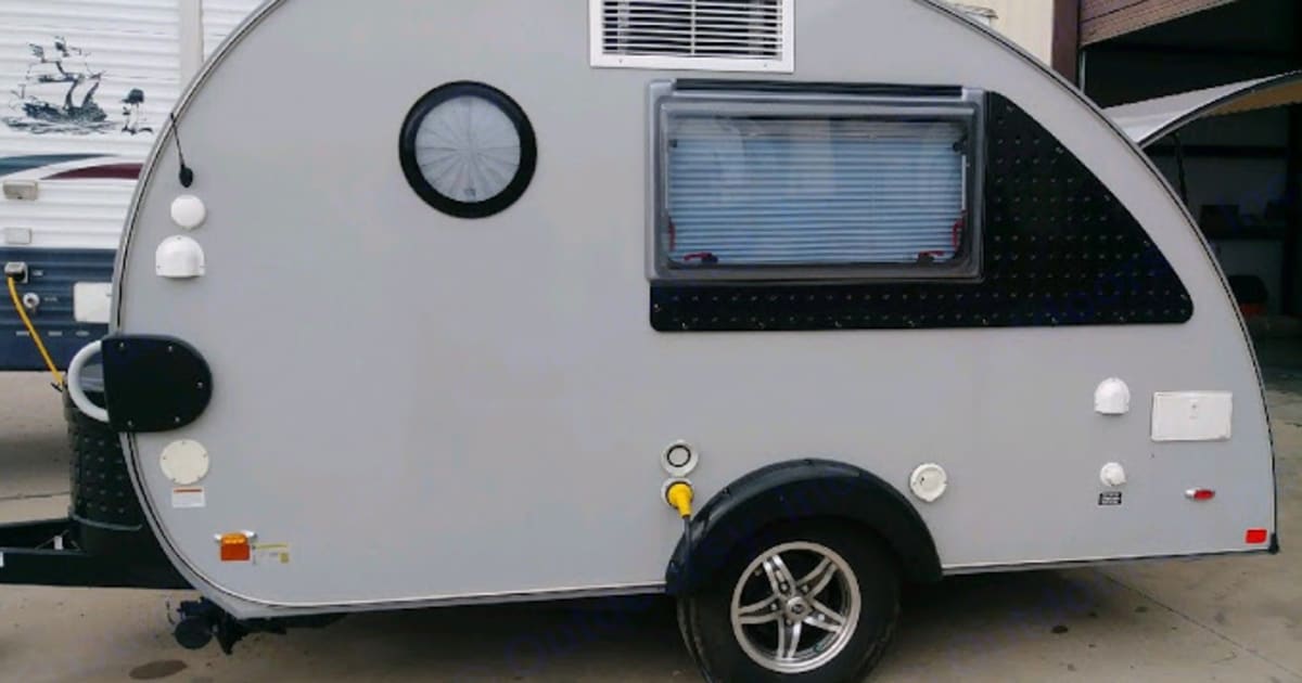2018 Nucamp Tab 320 CSS Travel trailer Rental in Terrell, TX Outdoorsy
