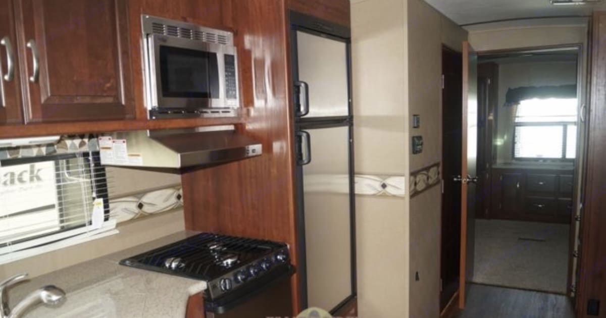 2015 Keystone Outback Travel trailer Rental in Pendleton, IN Outdoorsy