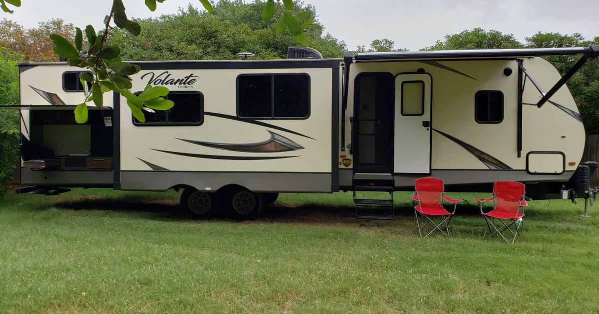 2018 Crossroads Other Travel trailer Rental in Liberty Hill, TX Outdoorsy