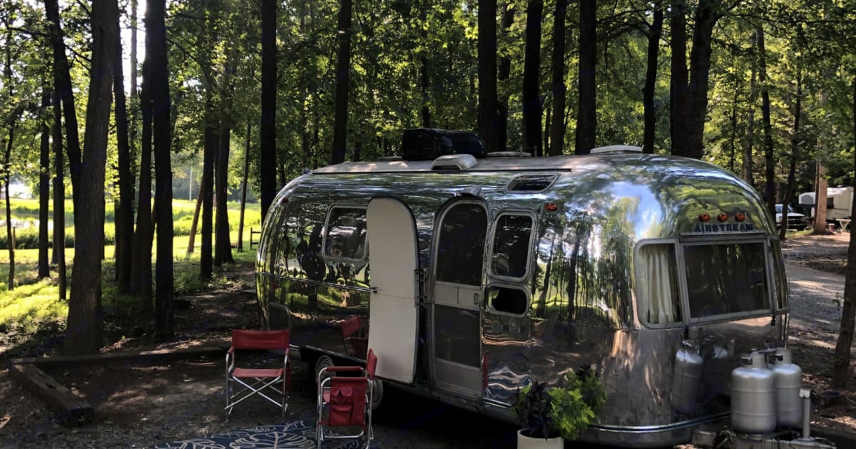 1971 Airstream Safari Travel trailer Rental in Reidsville, NC Outdoorsy