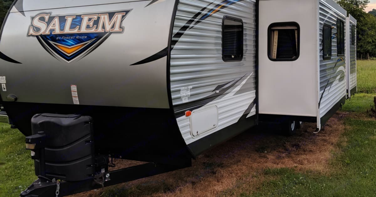 2017 Forest River Salem Travel trailer Rental in Erwin, TN Outdoorsy