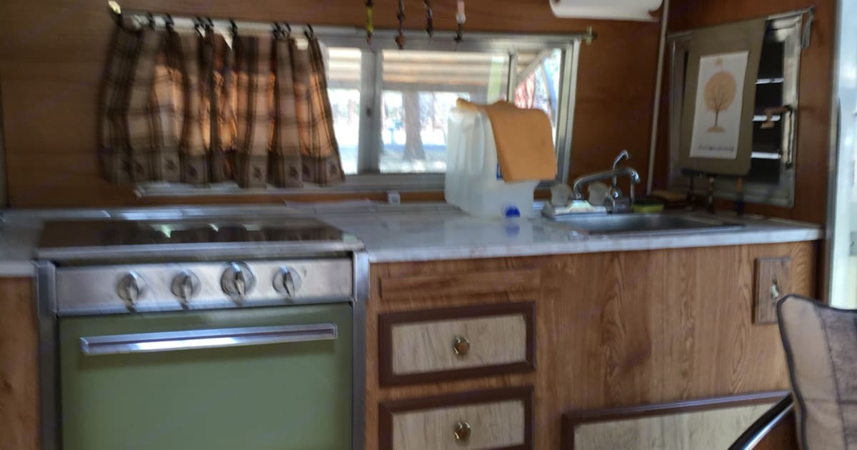 1971 Fleetwood Wilderness Travel trailer Rental in Weaverville, CA