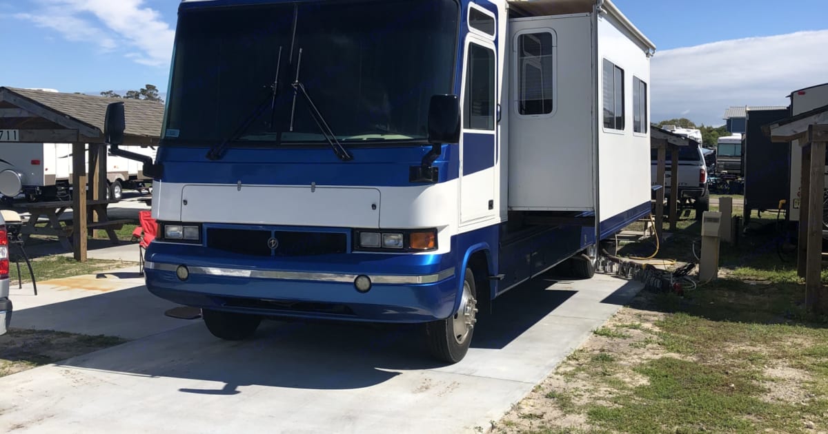 2000 Damon Intruder Class A Rental in Mooresville, NC Outdoorsy