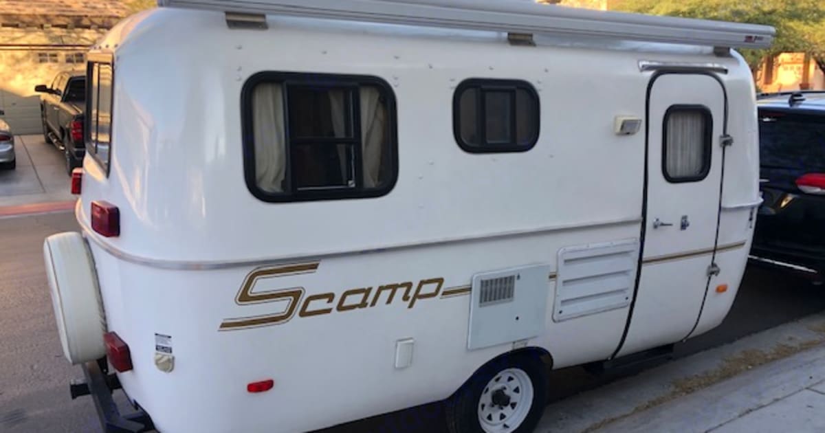 2014 Scamp 16' Deluxe Travel trailer Rental in Nellis Air Force Base